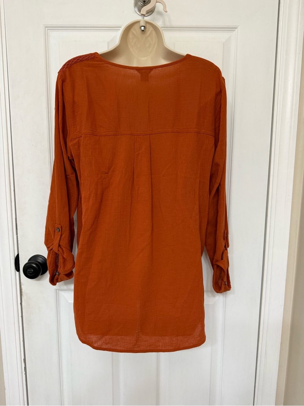 Eddie Bauer Rust Cotton Crochet Shoulder V-Neck Blouse Medium - Picture 3 of 12